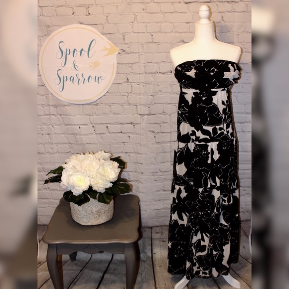 The LIMITED Black And White Floral Strapless Maxi - Picture 1 of 3